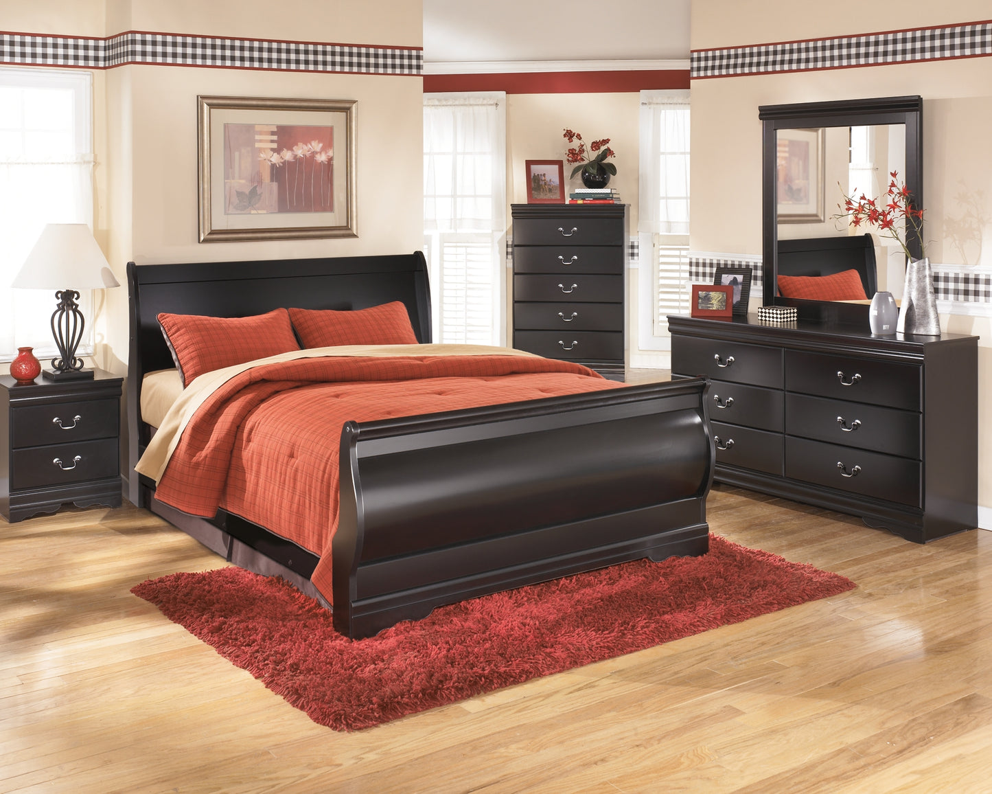 Huey Vineyard  Sleigh Bed With Mirrored Dresser, Chest And Nightstand