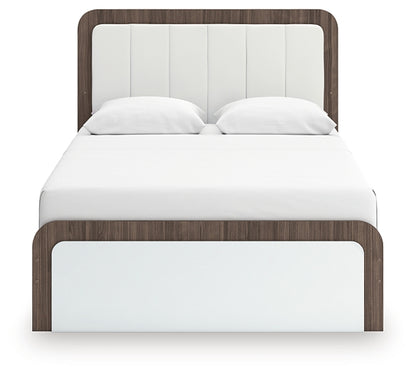 Kendanport  Upholstered Bed