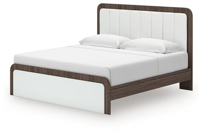 Kendanport  Upholstered Bed