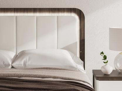 Kendanport  Upholstered Bed
