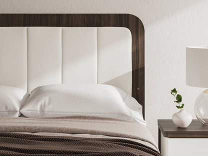 Kendanport  Upholstered Bed