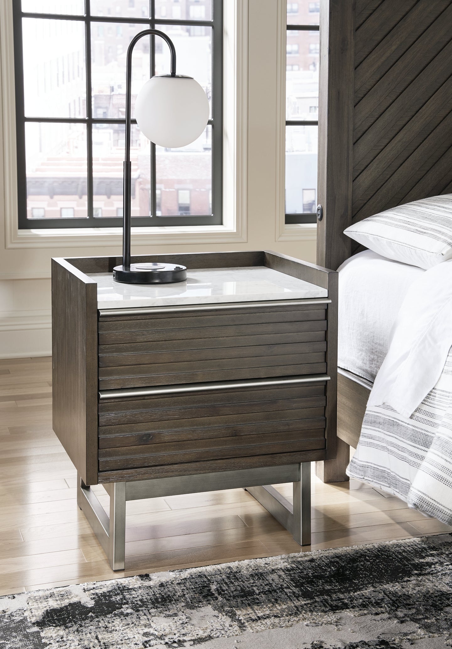 Arkenton California  Panel Bed With Mirrored Dresser, Chest And Nightstand