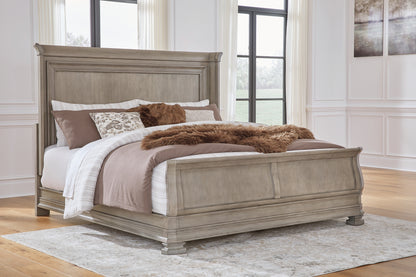 Lexorne California  Sleigh Bed With Mirrored Dresser