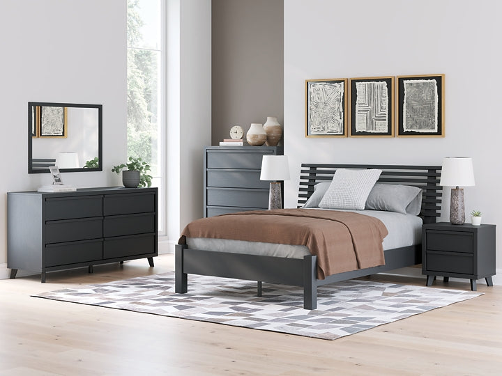 Danziar  Panel Headboard With Mirrored Dresser, Chest And Nightstand