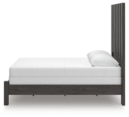 Fraluna  Panel Bed With Mirrored Dresser