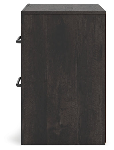 Hollivern  Panel Bed With Mirrored Dresser And Nightstand