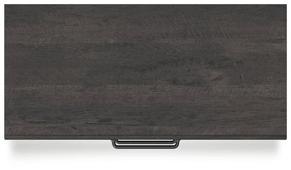 Hollivern  Panel Bed With Mirrored Dresser, Chest And Nightstand