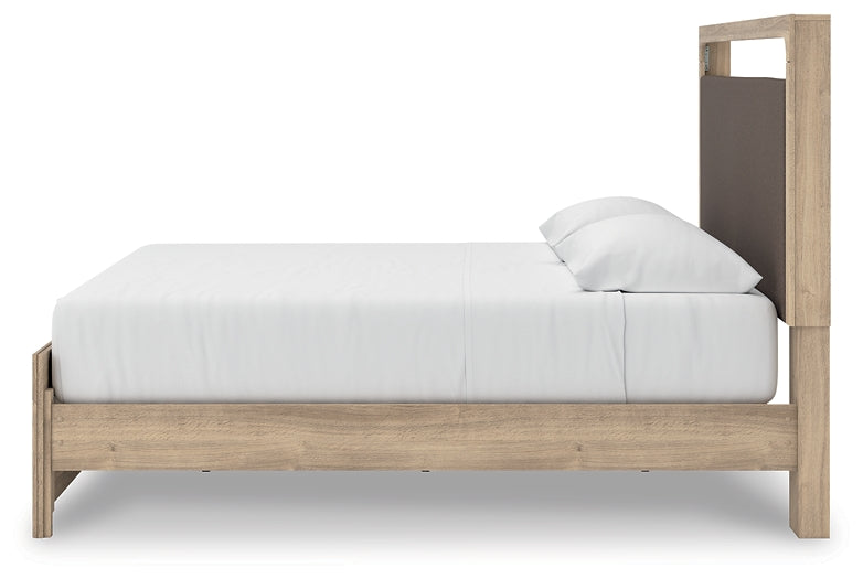 Kinlanni  Upholstered Platform Bed