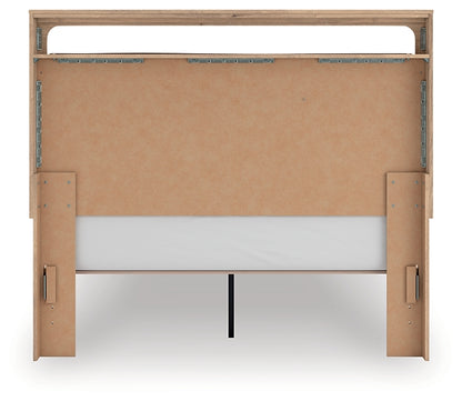 Kinlanni  Upholstered Platform Bed