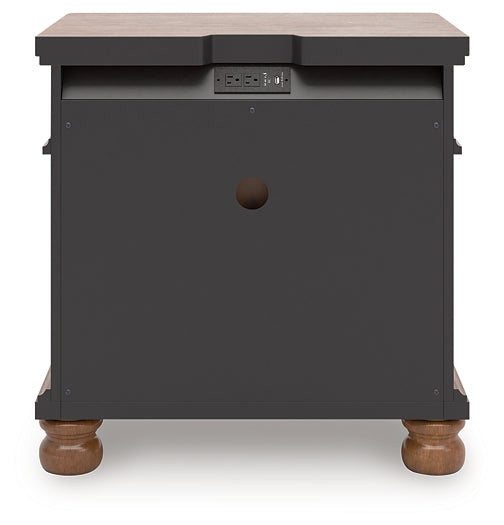 Rowlenstown California  Poster Bed With Mirrored Dresser And Nightstand